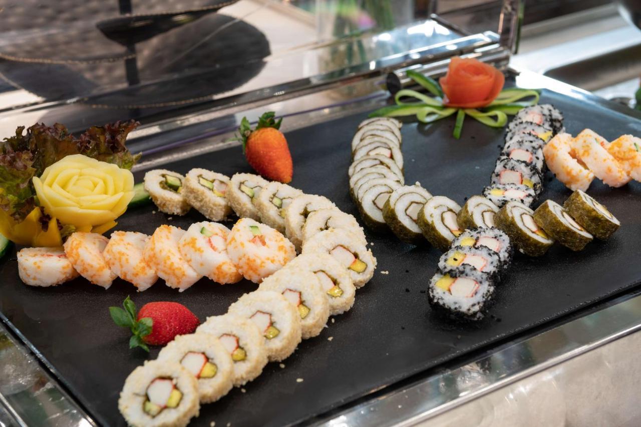 Radisson Blu Hotel, Jeddah Corniche Exteriér fotografie Sushi