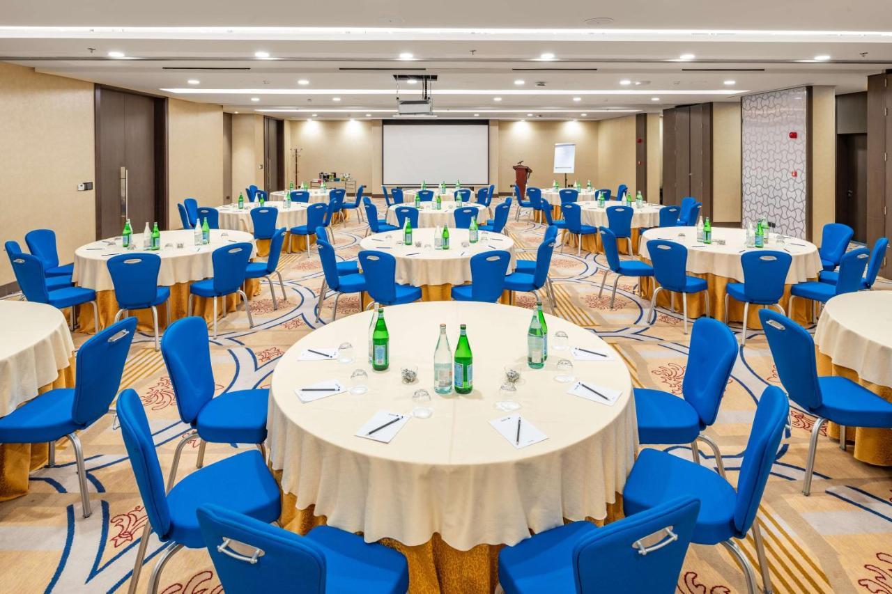 Radisson Blu Hotel, Jeddah Corniche Exteriér fotografie Meeting room