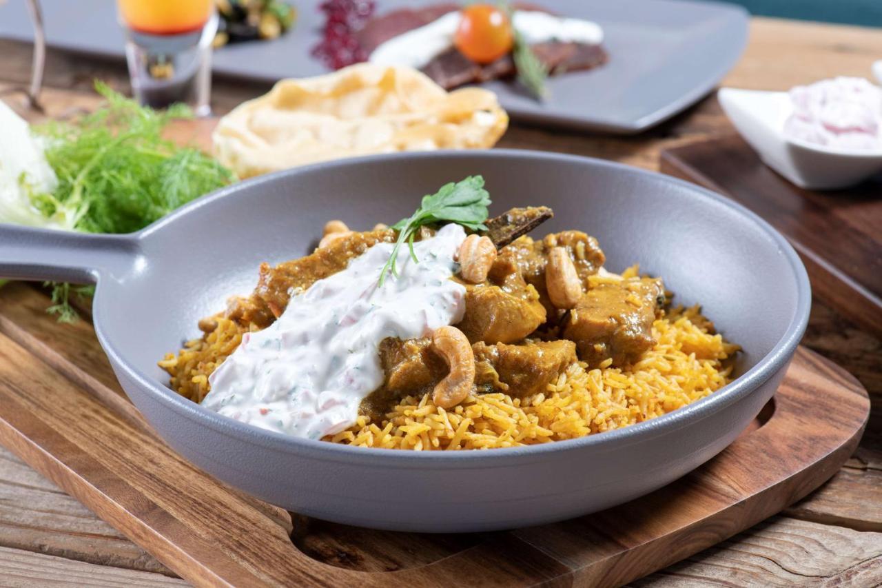 Radisson Blu Hotel, Jeddah Corniche Exteriér fotografie Biryani