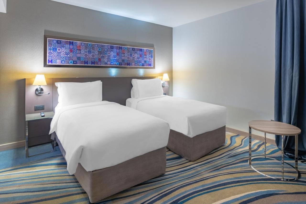 Radisson Blu Hotel, Jeddah Corniche Exteriér fotografie A room at the hotel