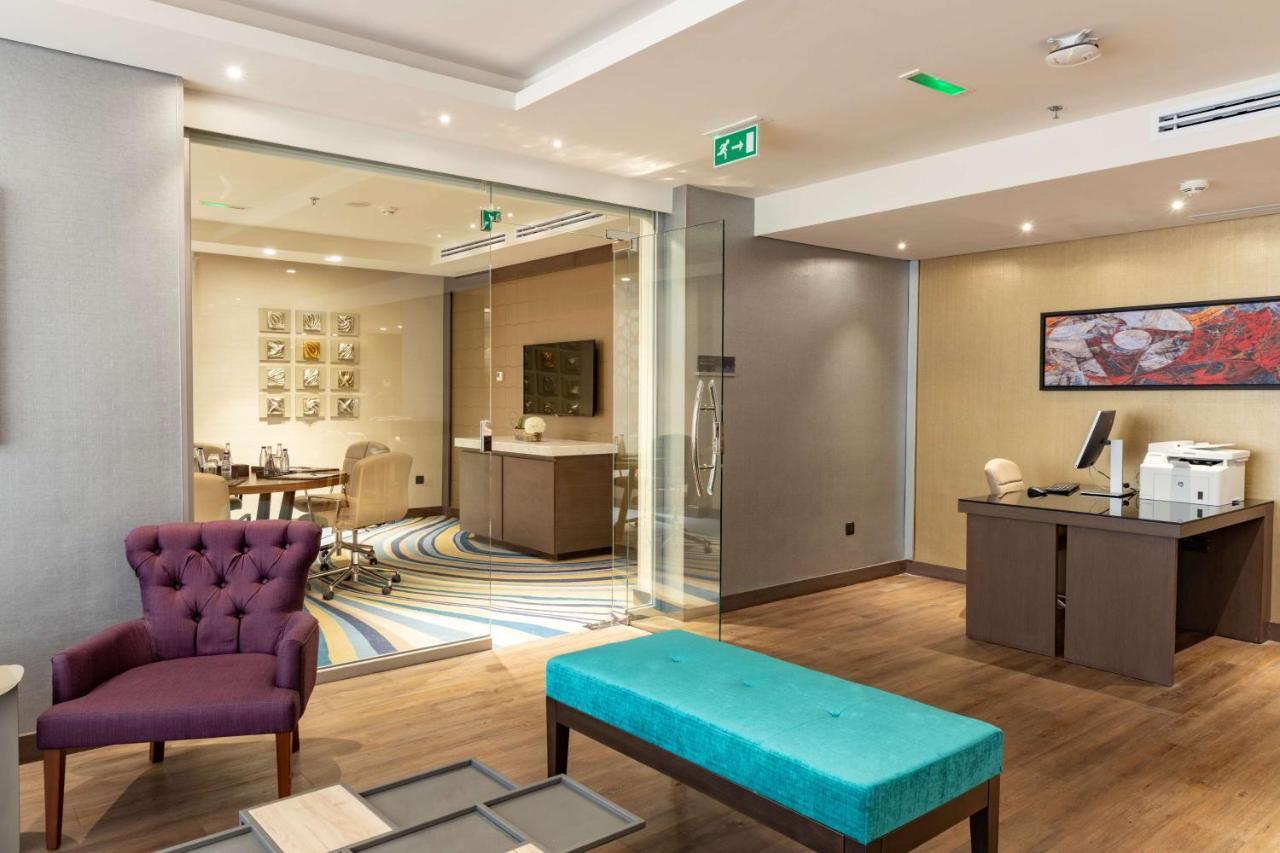 Radisson Blu Hotel, Jeddah Corniche Exteriér fotografie Reception area